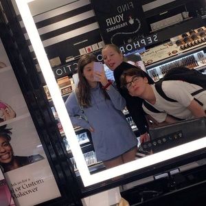 Meet your Posher, Abby